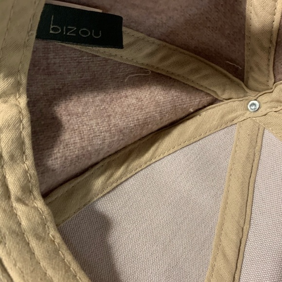 Light beige/pink wool baseball hat - Picture 3 of 3